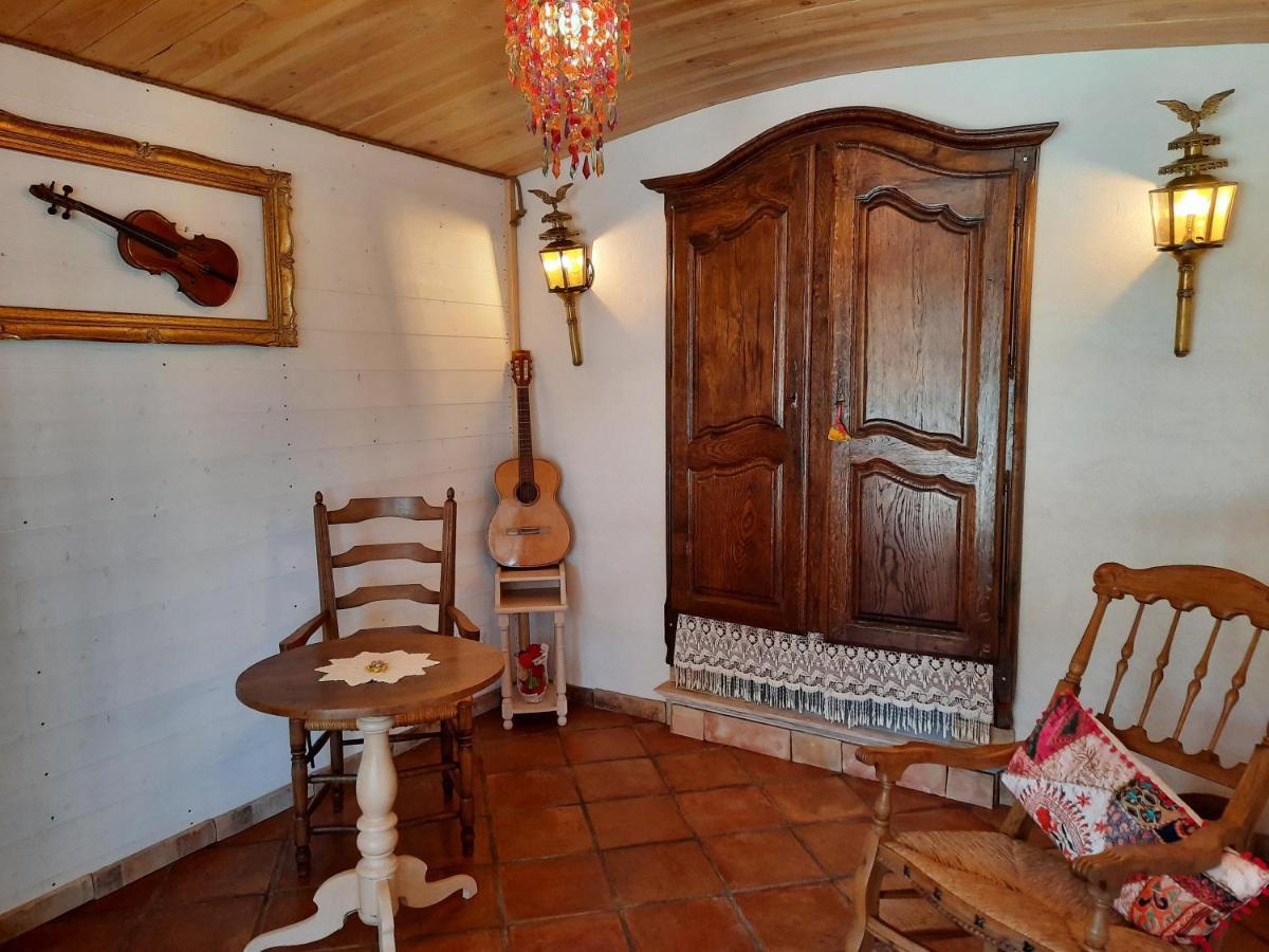 Mas Fandelou Bed & Breakfast Saintes-Maries-de-la-Mer Exterior photo