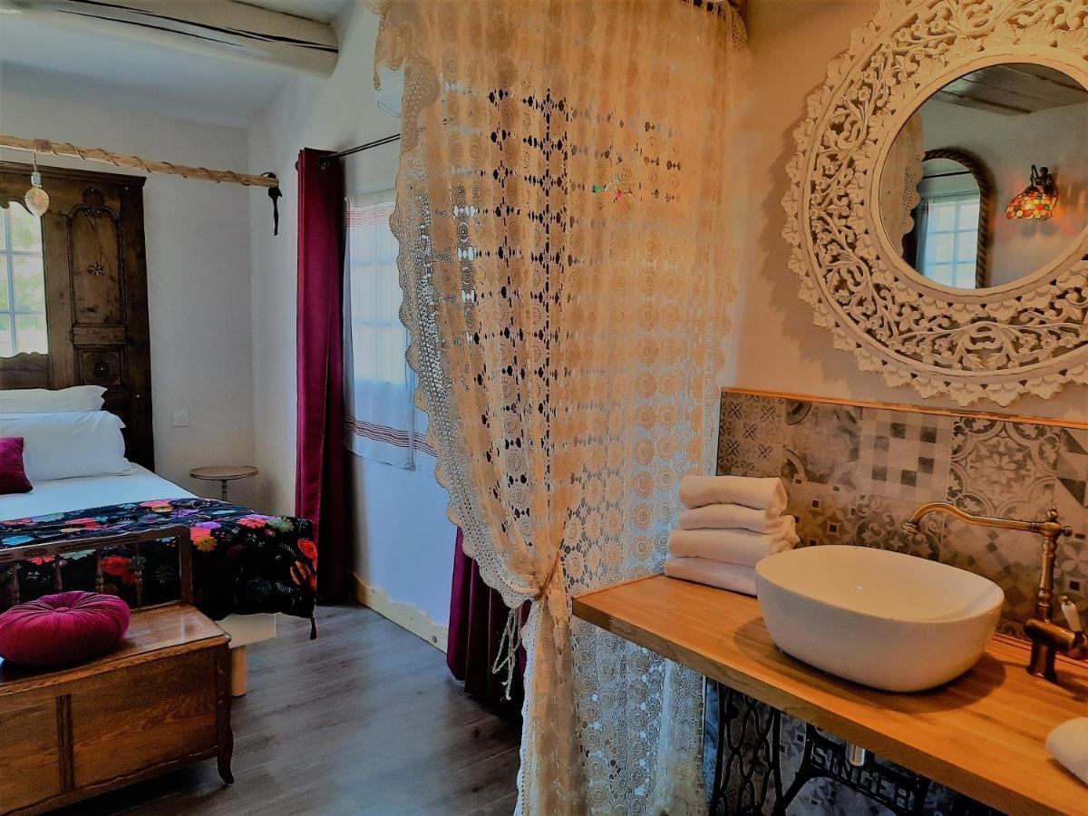 Mas Fandelou Bed & Breakfast Saintes-Maries-de-la-Mer Exterior photo